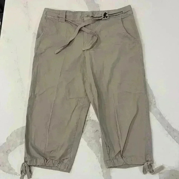 Walt Disney World Capri Pants Khaki Safari Belted Tie Hem Mickey Mouse Womens XL - Picture 1 of 9